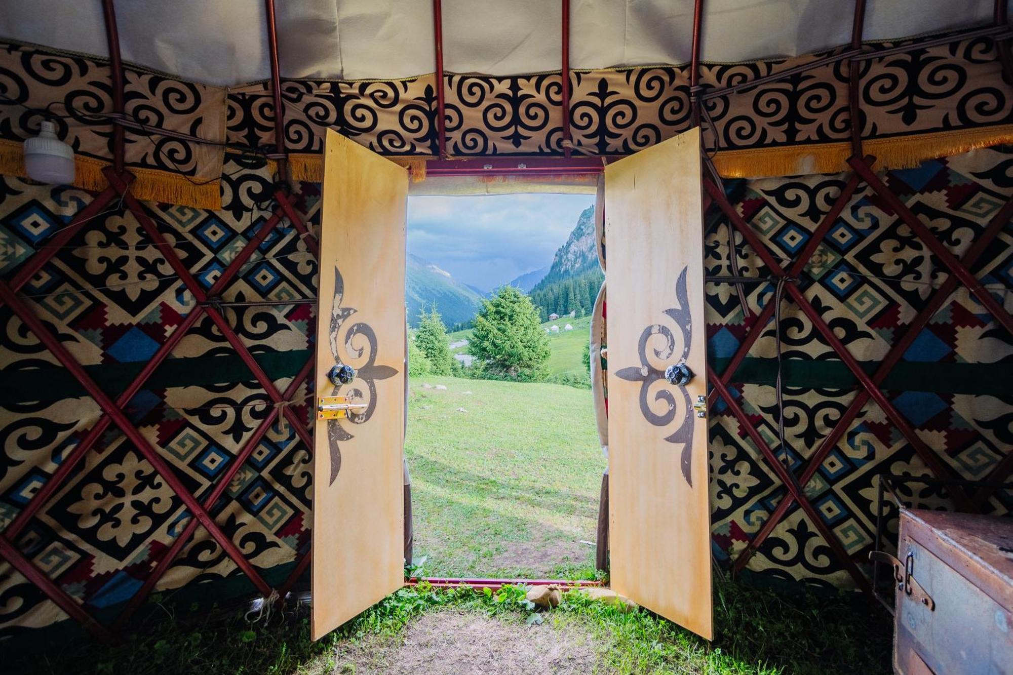 Eco Yurt Camp Arashan Hotel Teploklyuchenka Exterior foto