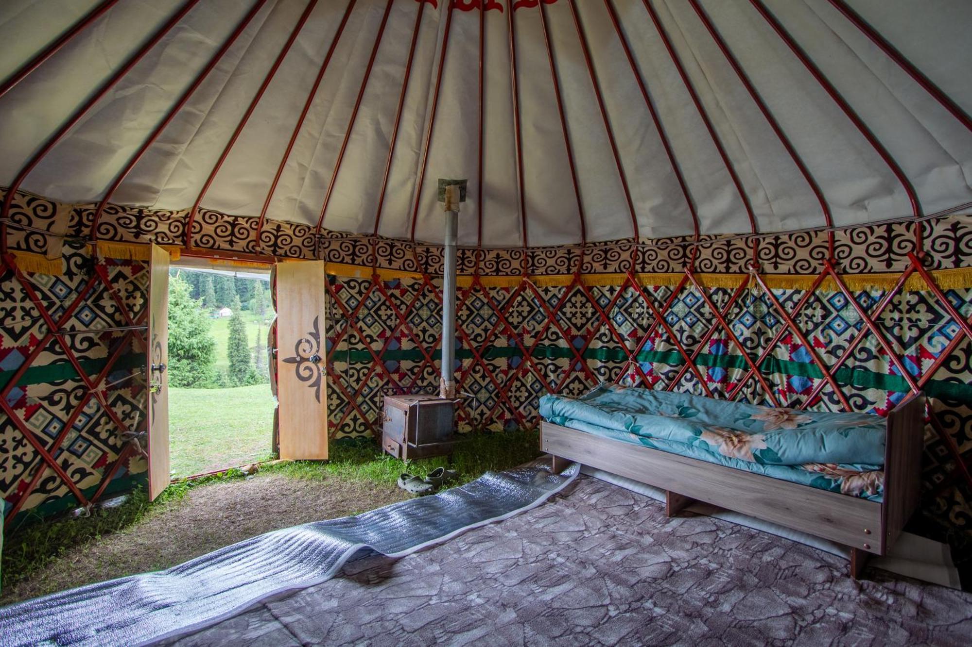 Eco Yurt Camp Arashan Hotel Teploklyuchenka Exterior foto