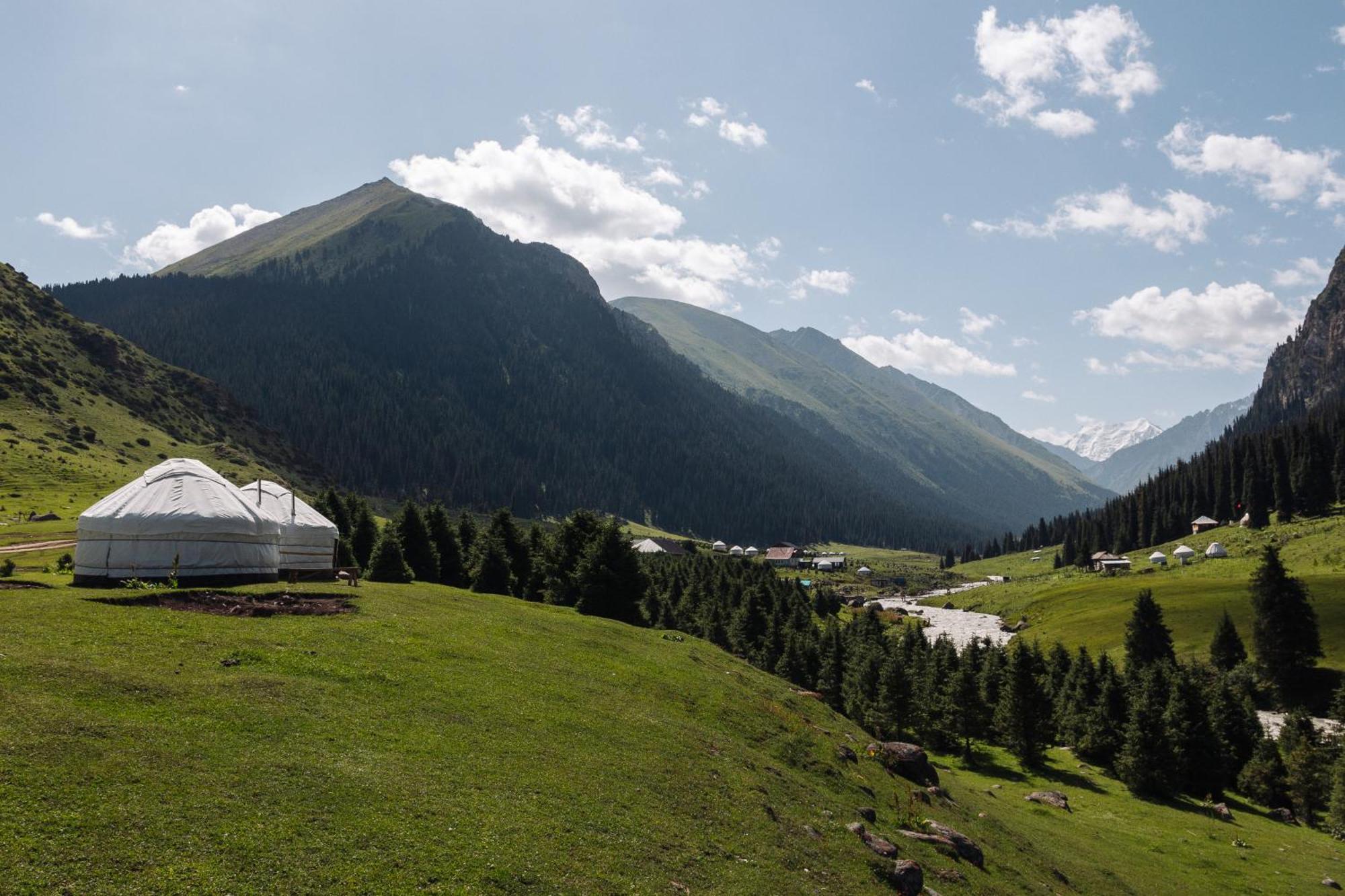 Eco Yurt Camp Arashan Hotel Teploklyuchenka Exterior foto