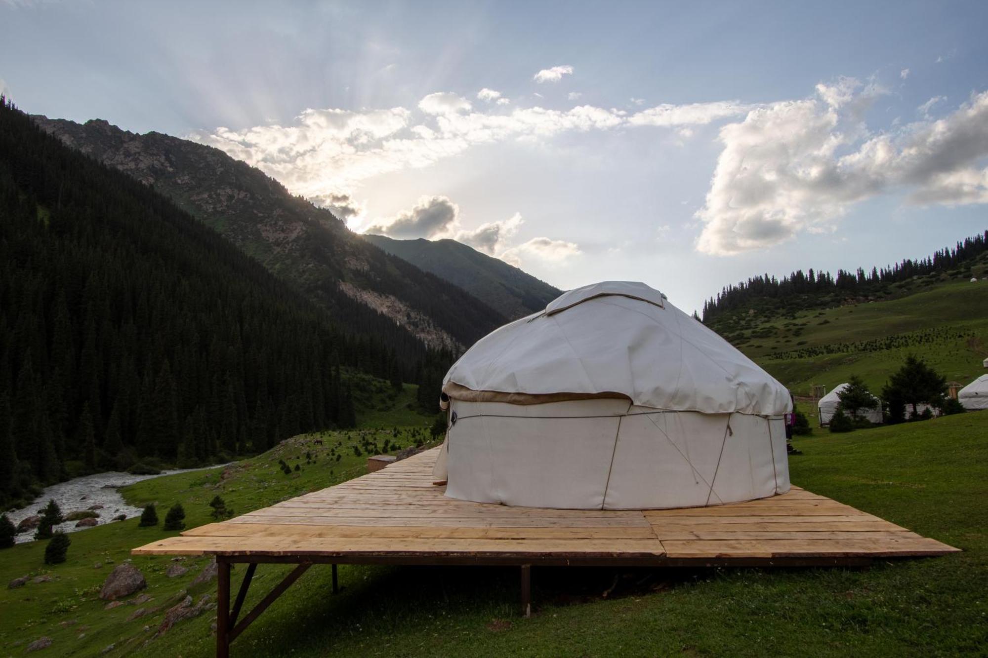 Eco Yurt Camp Arashan Hotel Teploklyuchenka Exterior foto