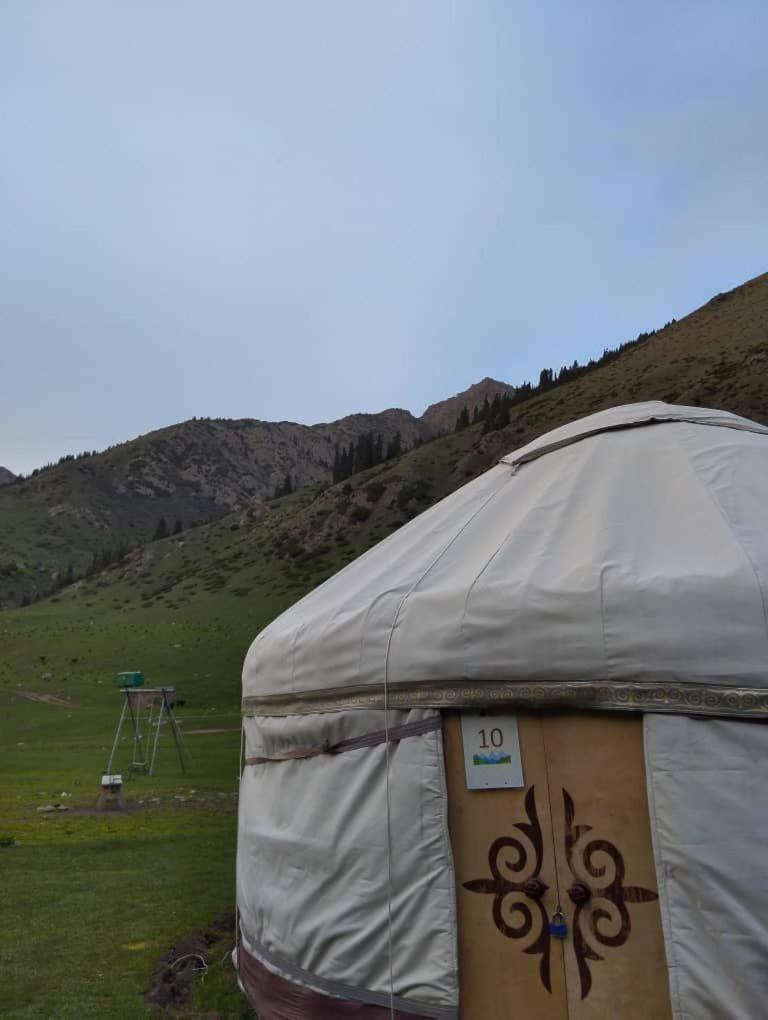 Eco Yurt Camp Arashan Hotel Teploklyuchenka Exterior foto